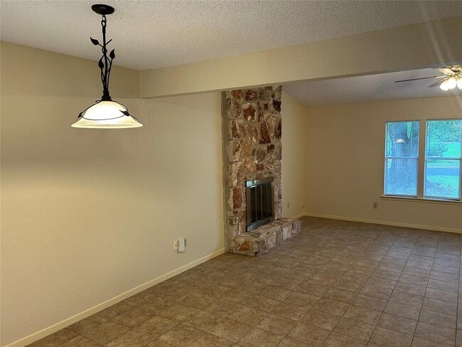 Foto del edificio - 2114 Lear Ln