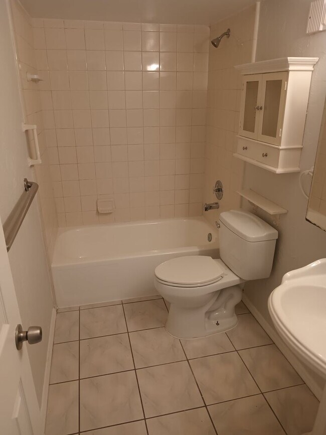 Foto del edificio - 1904 Honour Rd