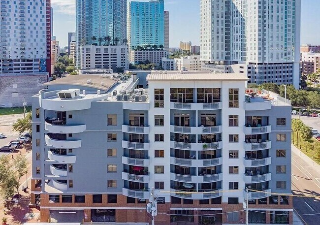 Foto principal - 1108 N Franklin St