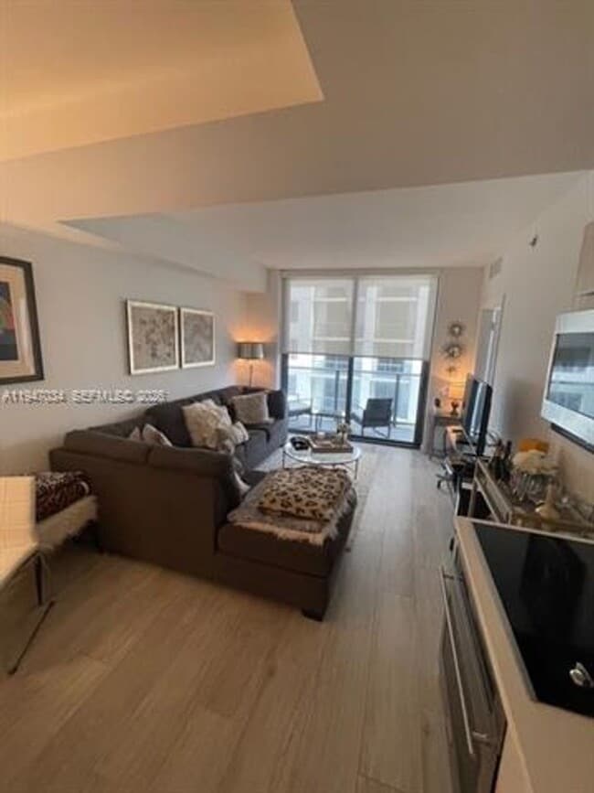 Foto del edificio - 55 SW 9th St