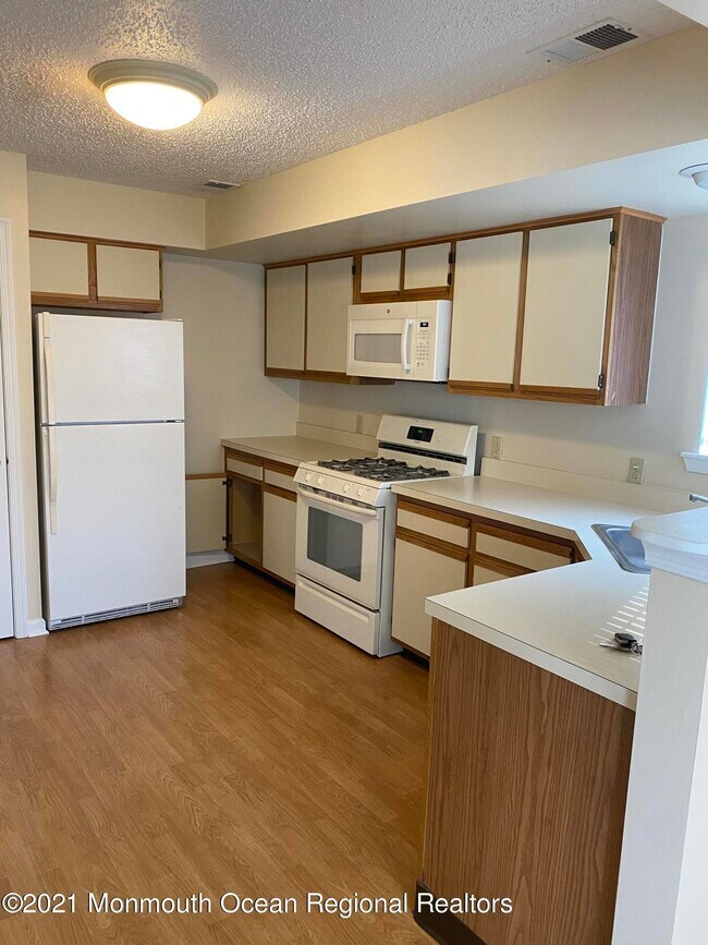 Building Photo - 1003 Scarlet Oak Ave