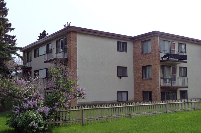 Building Photo - Jasmine Court