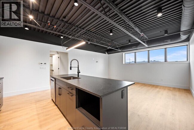Building Photo - 3850 Dougall Ave