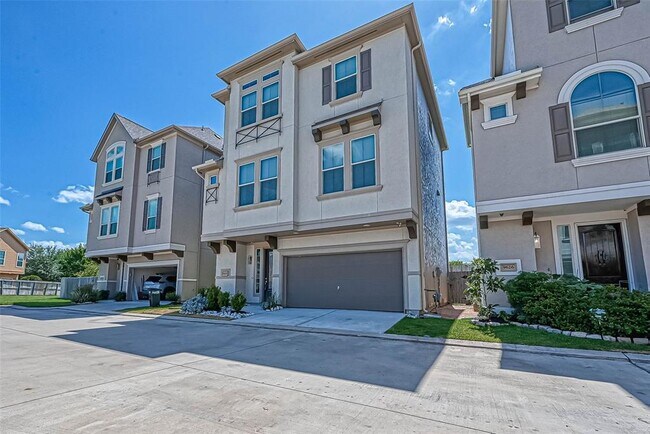 Foto del edificio - 9628 Cambridge Manor Ln