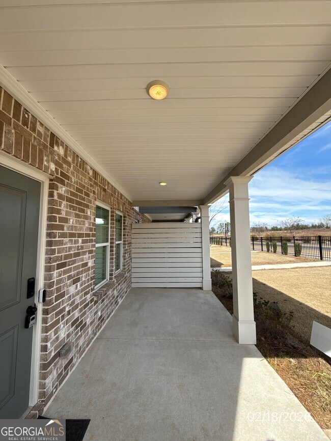 Building Photo - 333 S Point Blvd