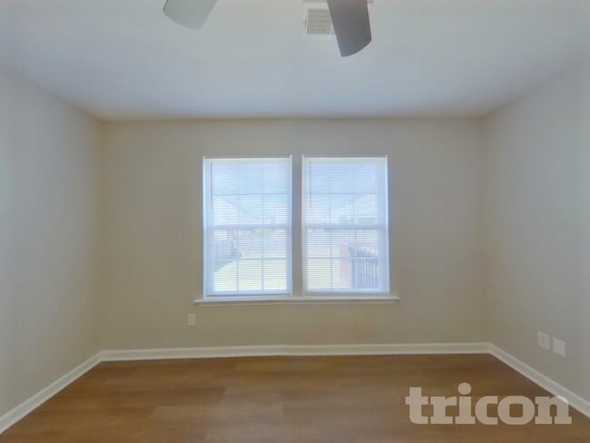 Foto del edificio - 318 Cavalier Ln