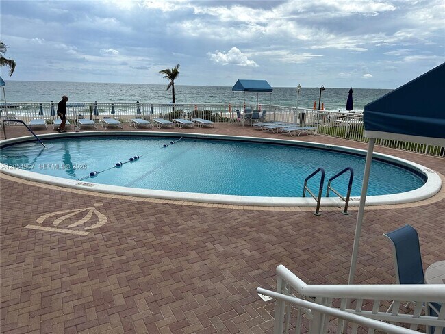 Foto del edificio - 3850 Galt Ocean Dr