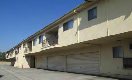 Building Photo - Villa La Jolla