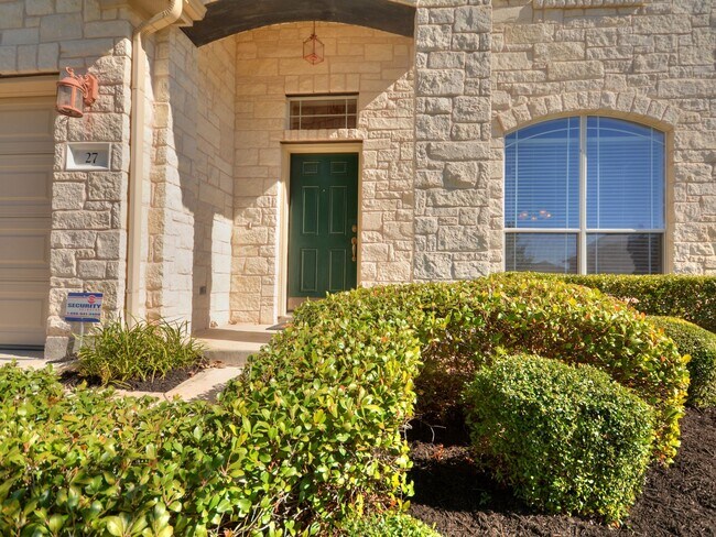Foto del edificio - Stylish 3-Bedroom, 2.5-Bath Home in Prime ...