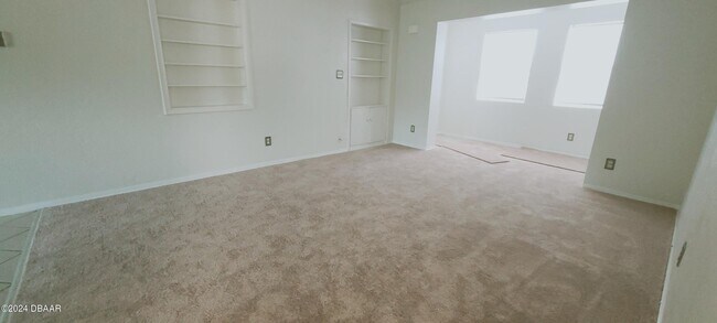 Building Photo - 54 Seaside Dr