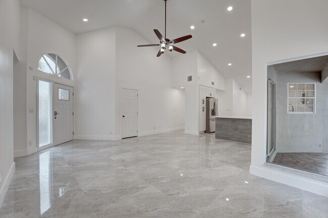 Building Photo - 10791 SW 10th Pl