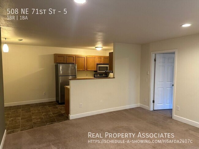 Foto del edificio - 508 NE 71st St
