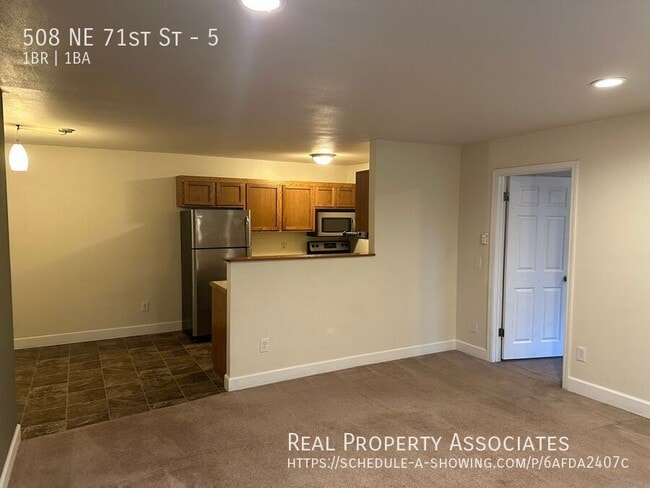 Building Photo - 508 NE 71st St