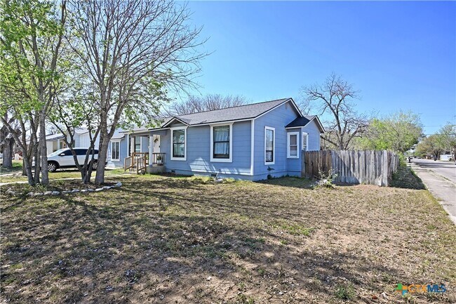 Foto del edificio - 315 Winburn Ave