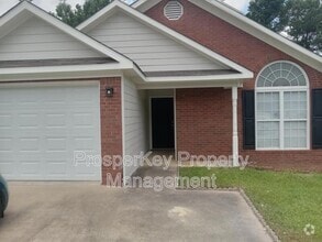 Building Photo - 721 Pine Hill Ct