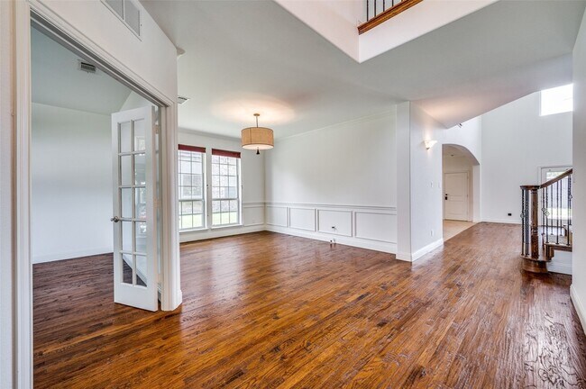 Foto del edificio - 1321 Talley Ln