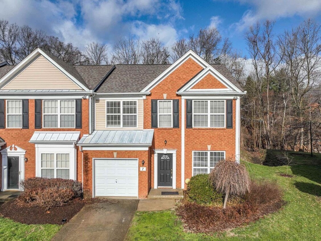 Great Brentwood Location!! - Great Brentwood Location!!