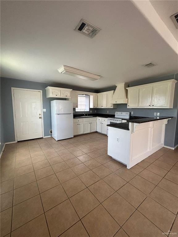 Building Photo - 1608 W Portales Dr