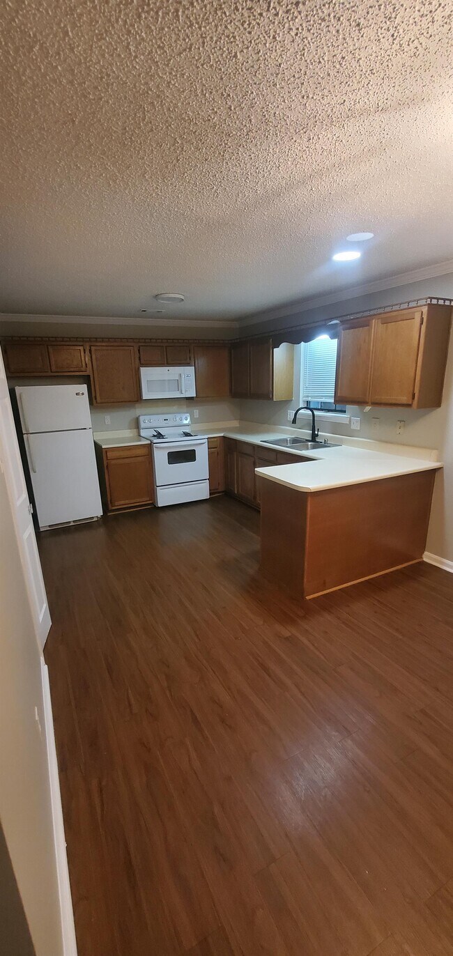Building Photo - 2812 Wimberly Dr SW