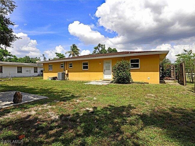 Building Photo - 3958 La Palma St