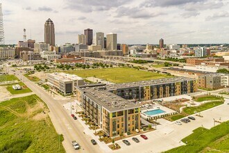 Building Photo - Nexus at Gray's Landing