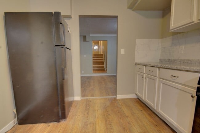 Foto del edificio - 4 bed, 2 bath home