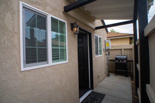 Foto del edificio - 1602 La Golondrina Ave