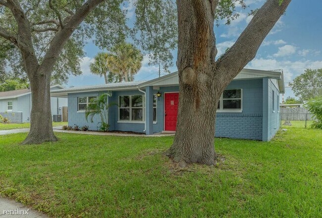 Building Photo - 3 br, 2 bath House - 986 R Macco Road