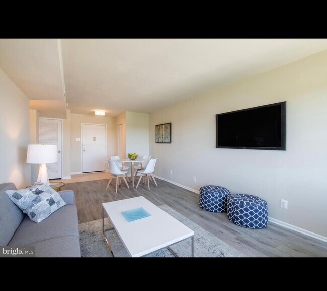 Foto del edificio - 5340 Holmes Run Pky