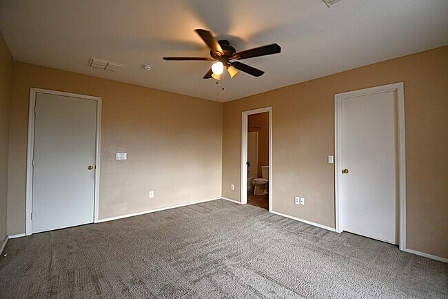 Building Photo - Meadow Vista