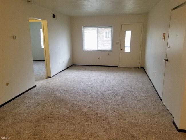 Building Photo - 2 br, 1 bath Apartment - 302 3rd Street #12