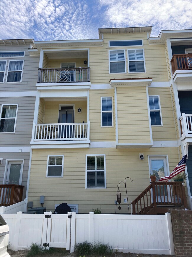 Rear view - 3728 Vintage Pointe Pl