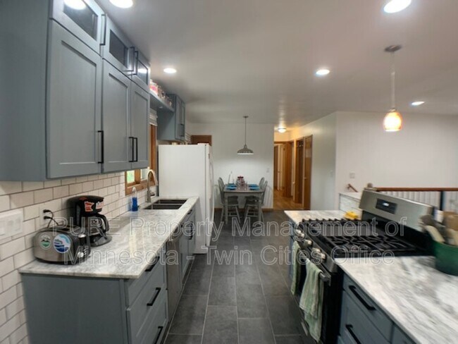 Foto del edificio - 10130 Fremont Ave S