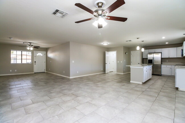 Foto del edificio - 452 S Higo Cir