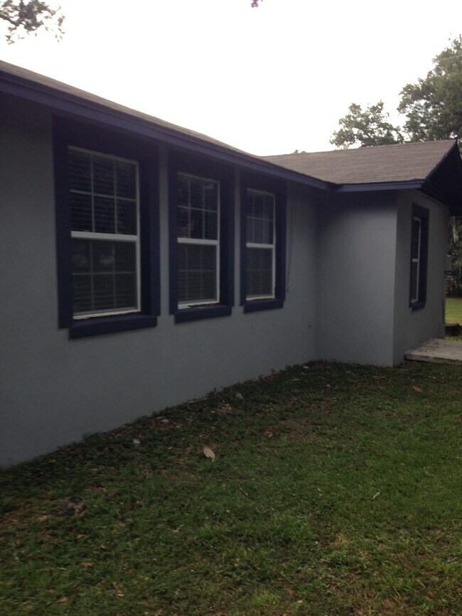 Foto del edificio - 308 N Hilltop Rd