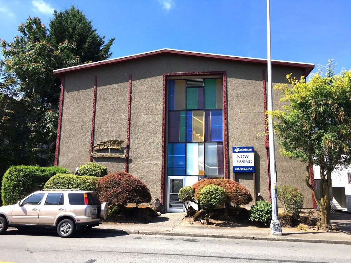 Primary Photo - 5515 15th Ave NE