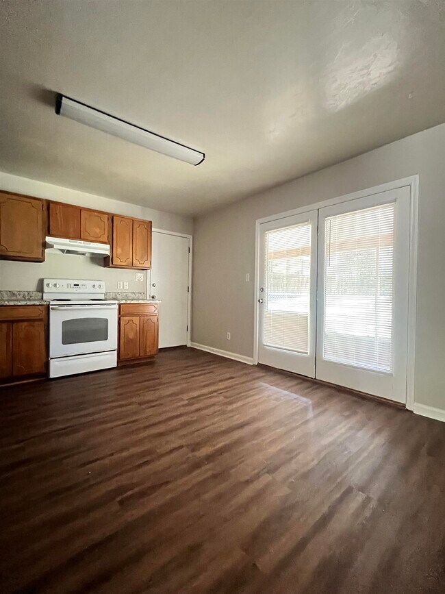 Foto del edificio - 2437 Jolene Ln