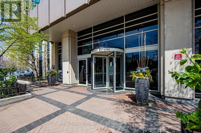 Photo du bâtiment - 628 Fleet St