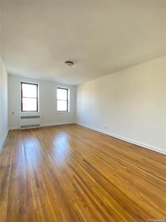 Foto del edificio - 143-50 Hoover Ave