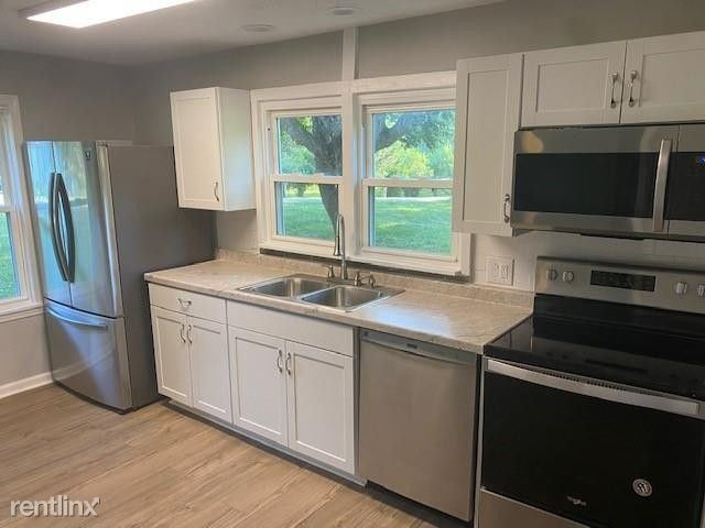 Building Photo - 3 br, 1 bath House - 3144 W Washington St