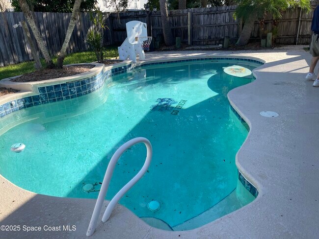 Foto del edificio - 3072 Chica Cir