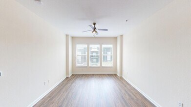 Interior Photo - The Vintage Lofts at West End