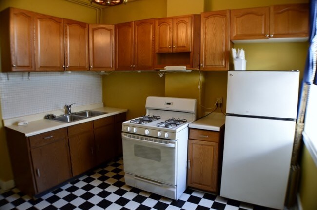 Building Photo - 2755 N Mozart St