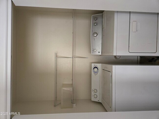 Foto del edificio - 11564 W Longley Ln