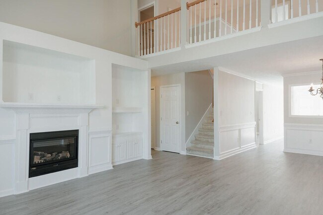 Foto del edificio - Large 3 Bedroom 2.5 Bath Townhouse In Evans