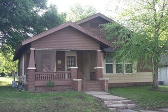 Building Photo - 720 N Main St