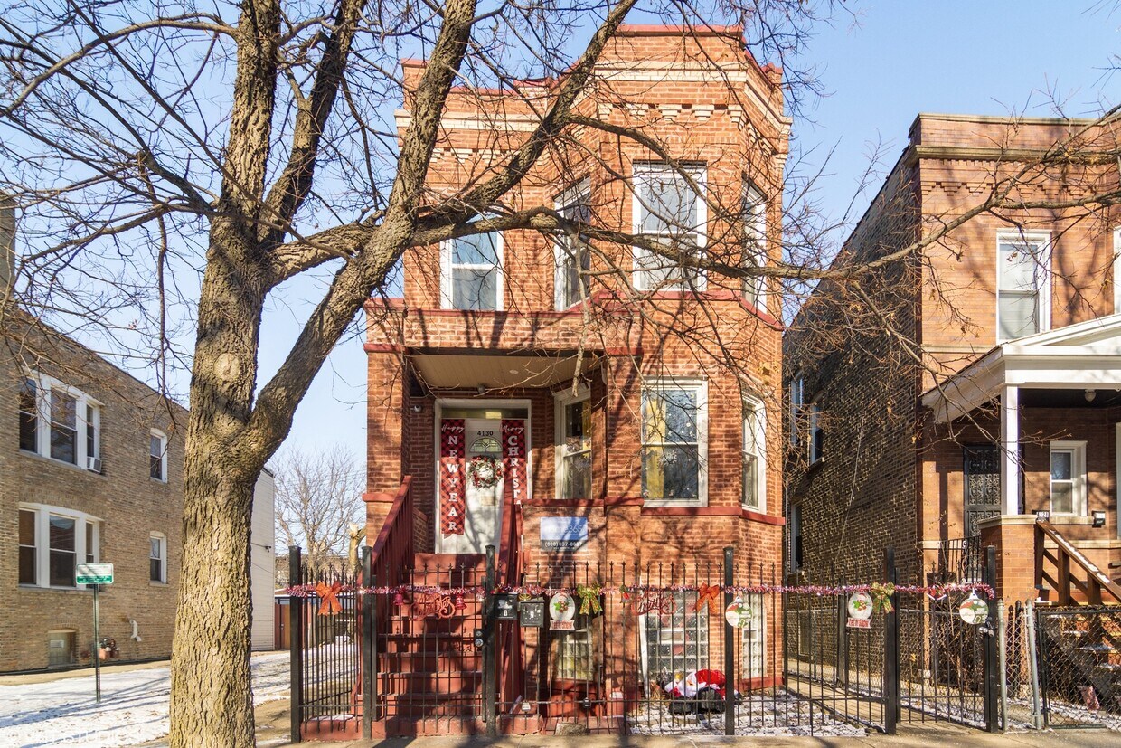 Primary Photo - 4130 W Potomac Ave