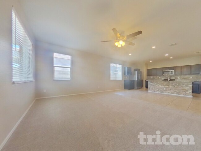 Foto del edificio - 3712 N 310th Ln