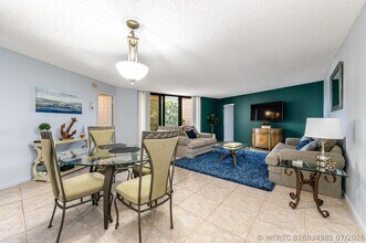 Building Photo - 2800 N Ocean Dr