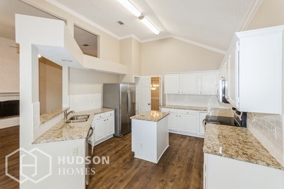 Building Photo - NOW AVAILABLE! 2702 Kingswood Ct, Arlingto...